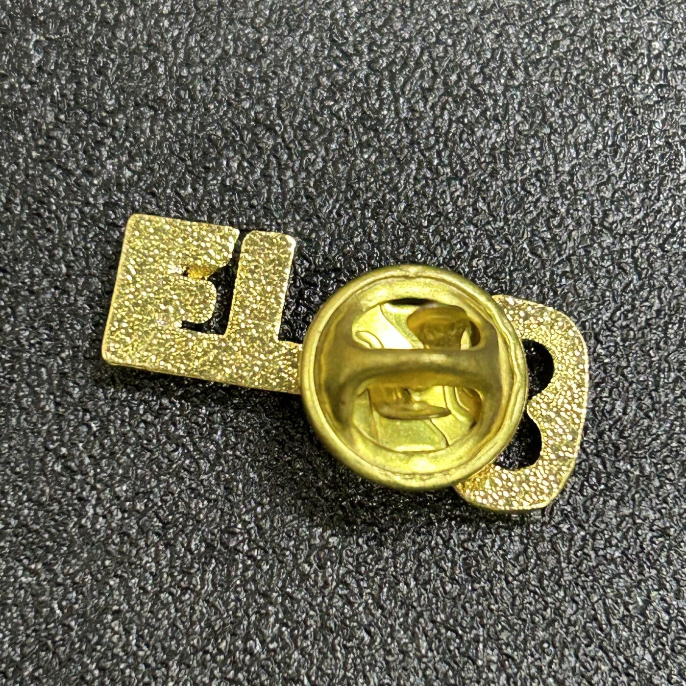 西秦中古拍卖第七十七期 2026马年新春专场 本场拍品年初九发出 乌克兰克里米亚城徽纪念章