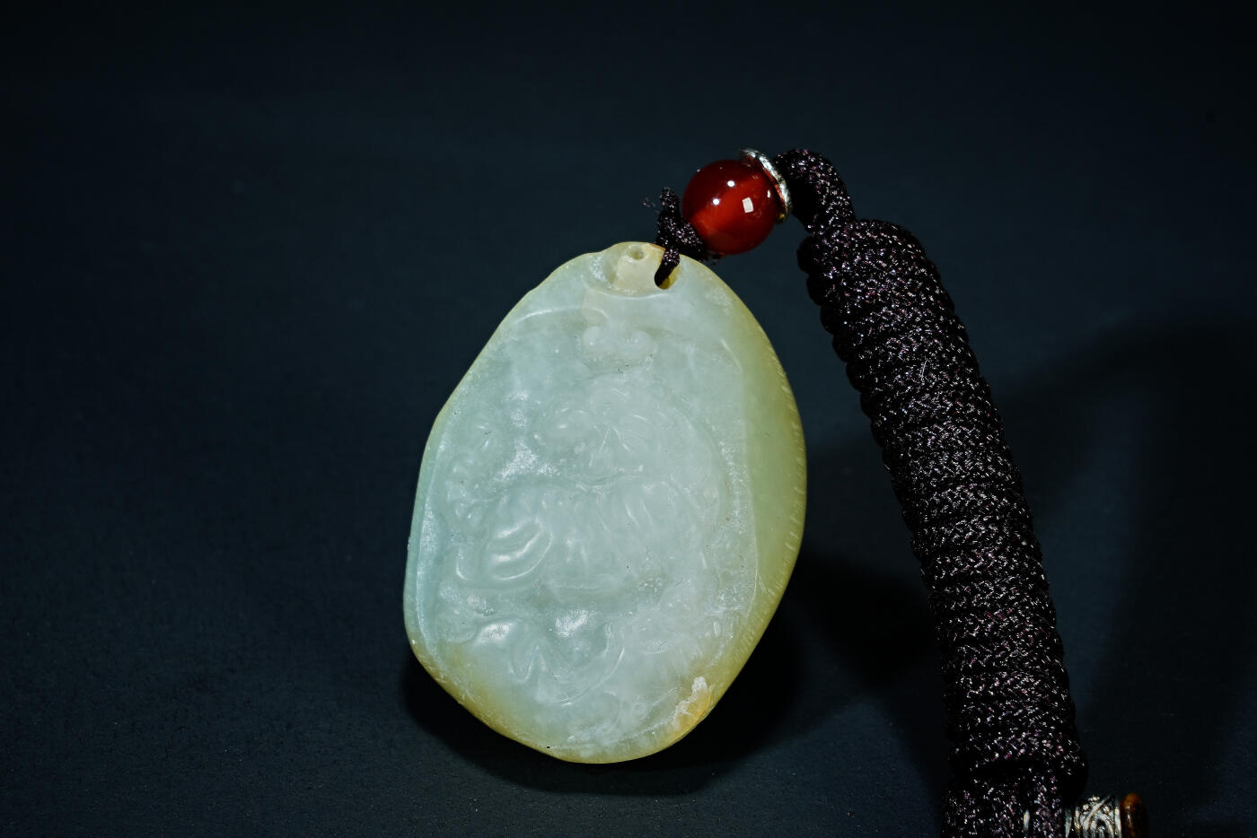 上海都达杂项专场三十一【全场包邮】  天然和田玉精雕《虎啸南山》挂件89-96