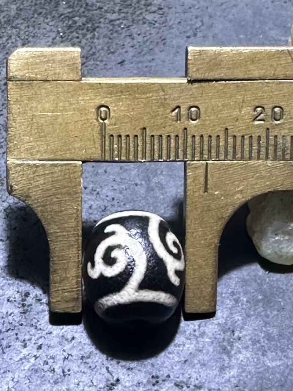 仅此一颗，精品藏传玛瑙度母天珠一颗