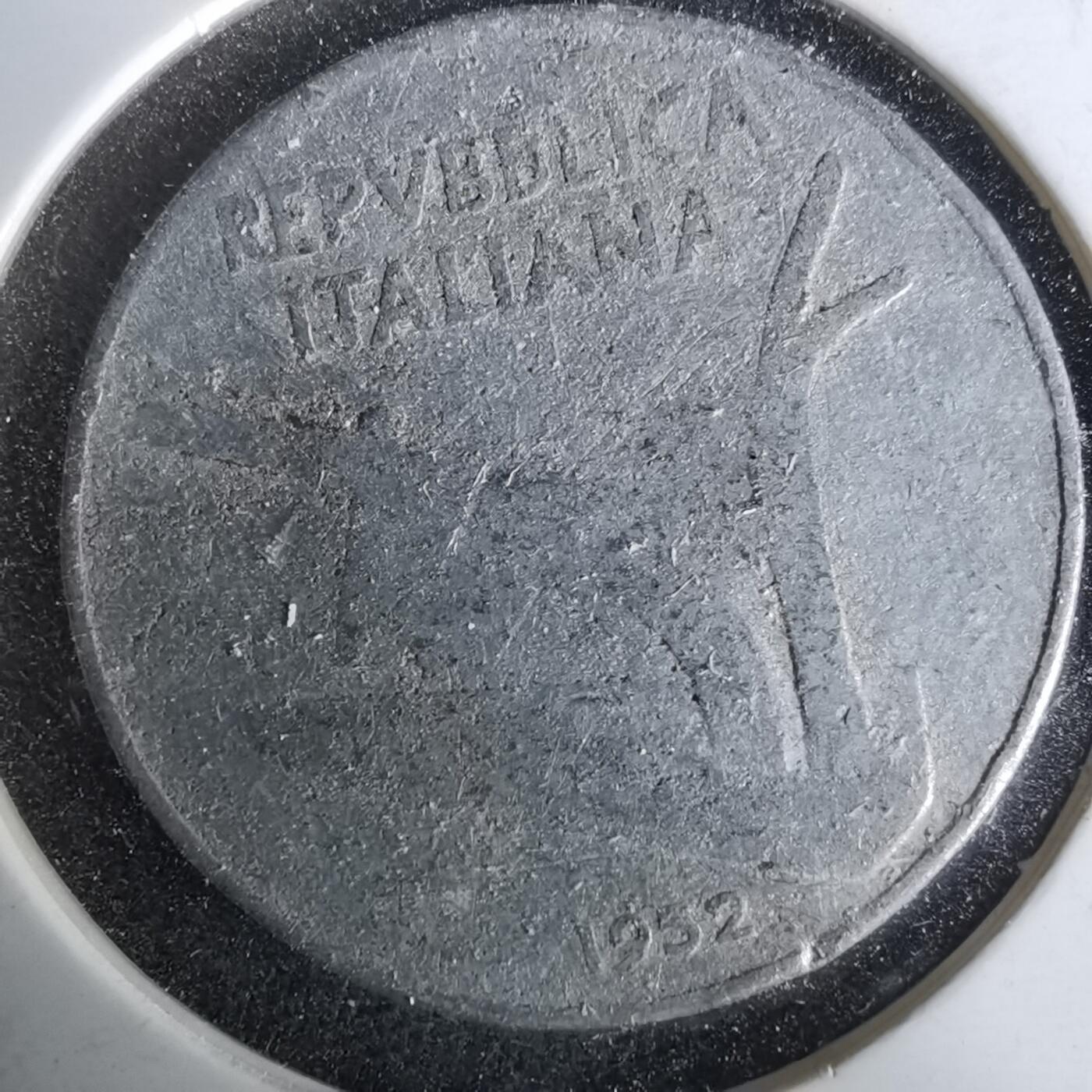 沼泽如烟--第993场 意大利1952年10里拉