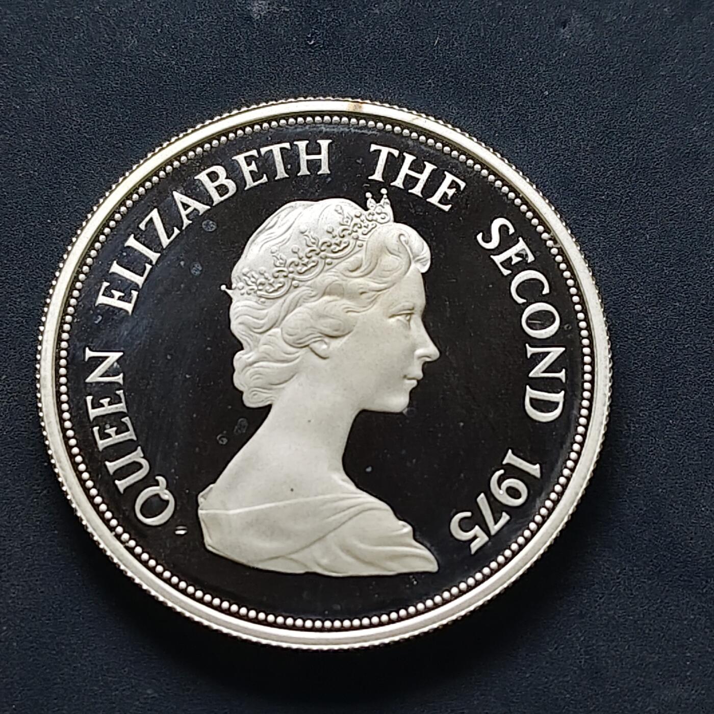 【全场包邮】纯粹捡漏拍503场 毛里求斯1975年25卢比WWF组织15周年系列青凤蝶精制纪念银币【38.61毫米28.28克92.5%】