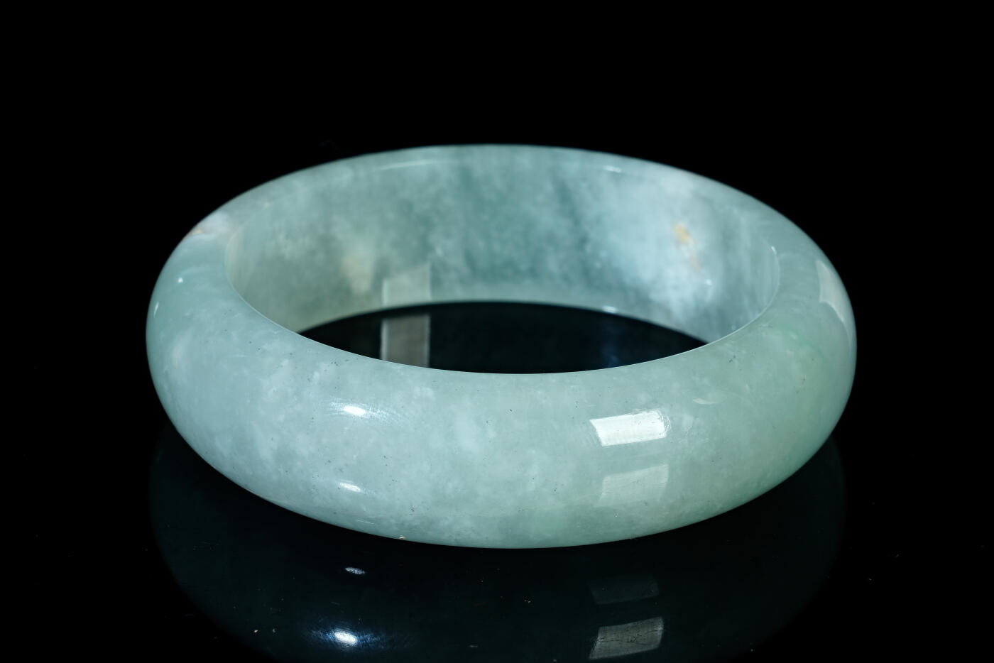 上海都达杂项专场三十一【全场包邮】  天然冰绿种翡翠手镯89-40