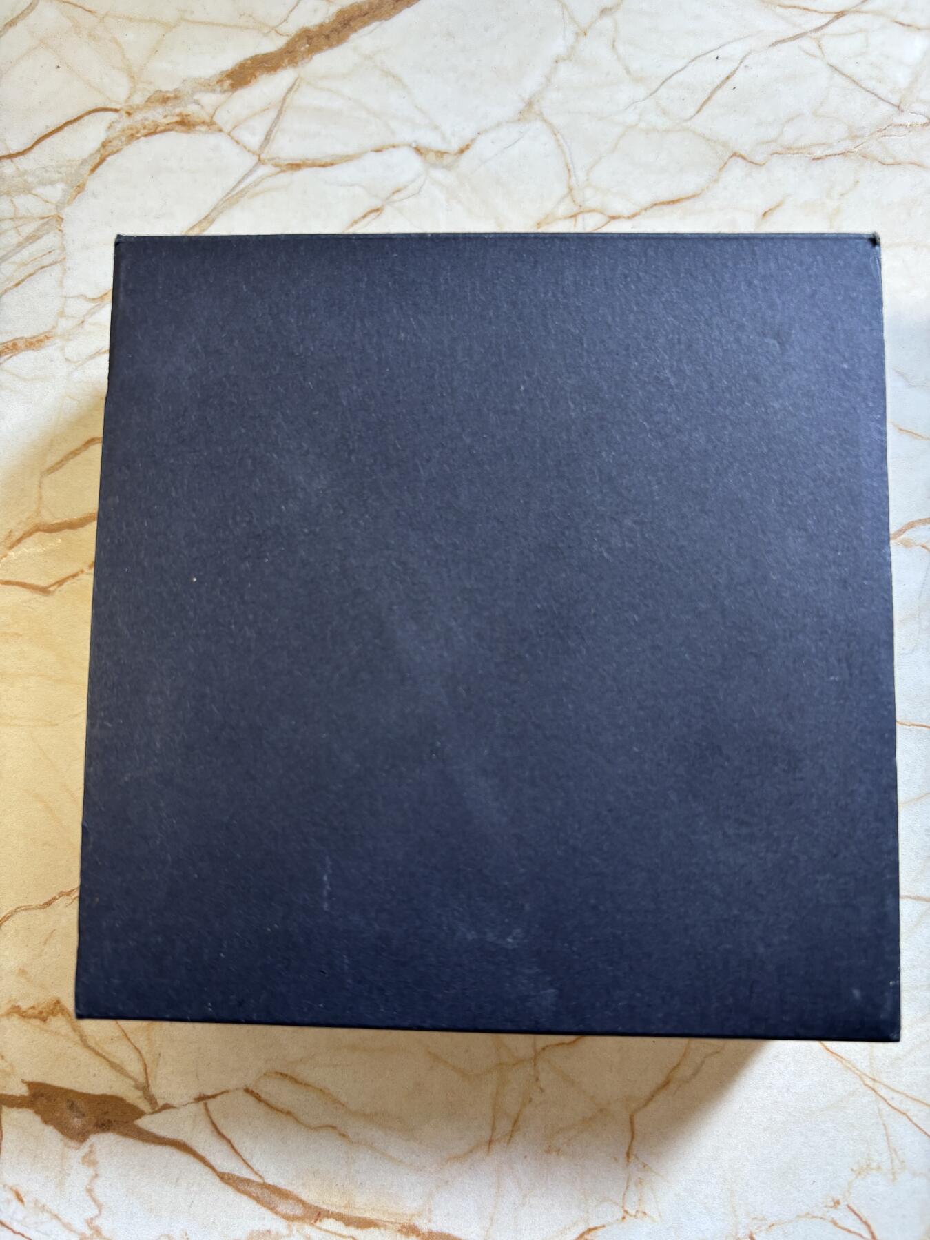 第191期拍卖 帕劳2023年夜间猎人系列凯门鳄曜石黑2盎司纪念彩银币，9999银，发行888枚