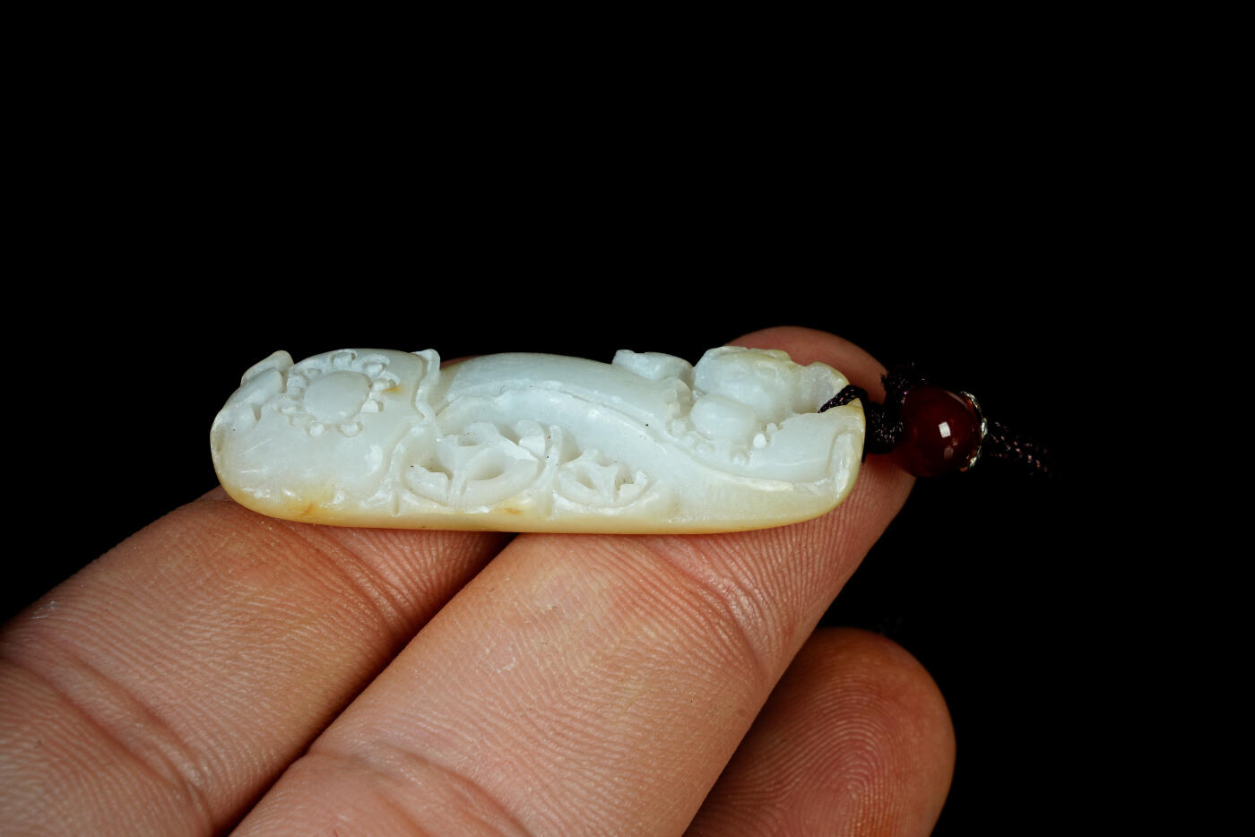 上海都达杂项专场三十一【全场包邮】  天然和田玉精雕《幸福如意》挂件 89-100