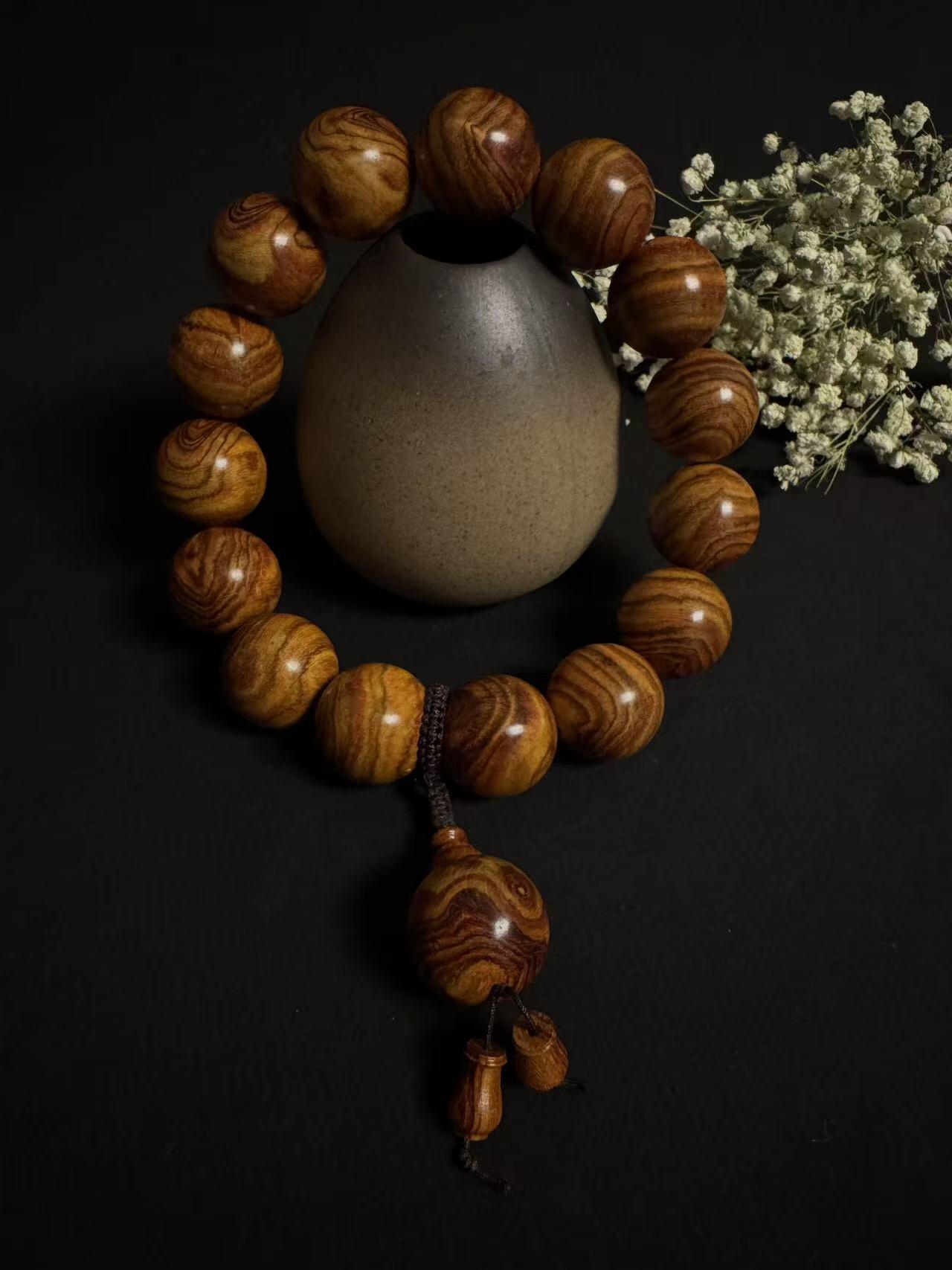 零元拍：海南黄花梨2.5大手持不算三通（同规格）15粒，虎皮纹，靓不靓 