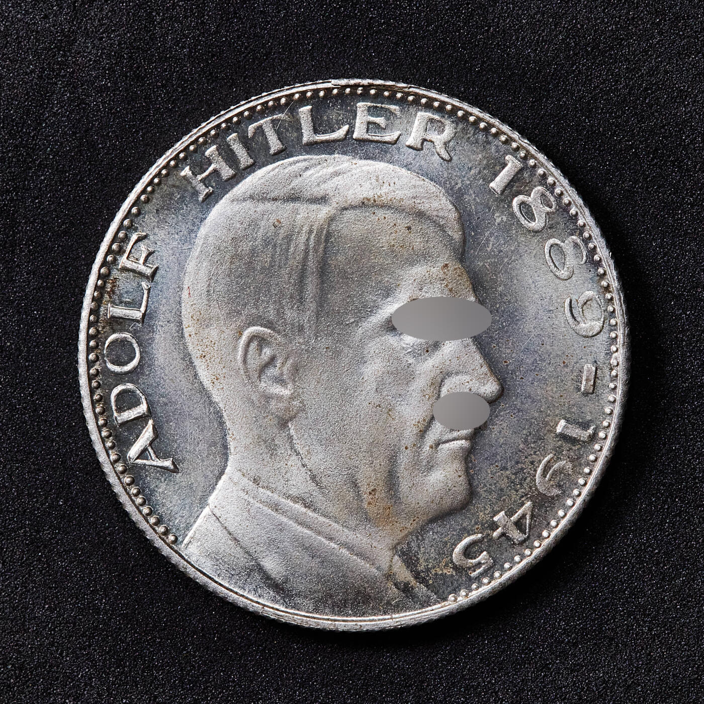 【俄甄集藏】马年新春第一拍 2026年(048)02-25星期三 晚 19:30 全场包邮 德国1989年纪念1945年总理镀银铜章，类精制底板，经典品种，直径：35mm，重量：14.9克，原图联系客服