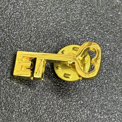 西秦中古拍卖第七十七期 2026马年新春专场 本场拍品年初九发出 - 乌克兰克里米亚城徽纪念章