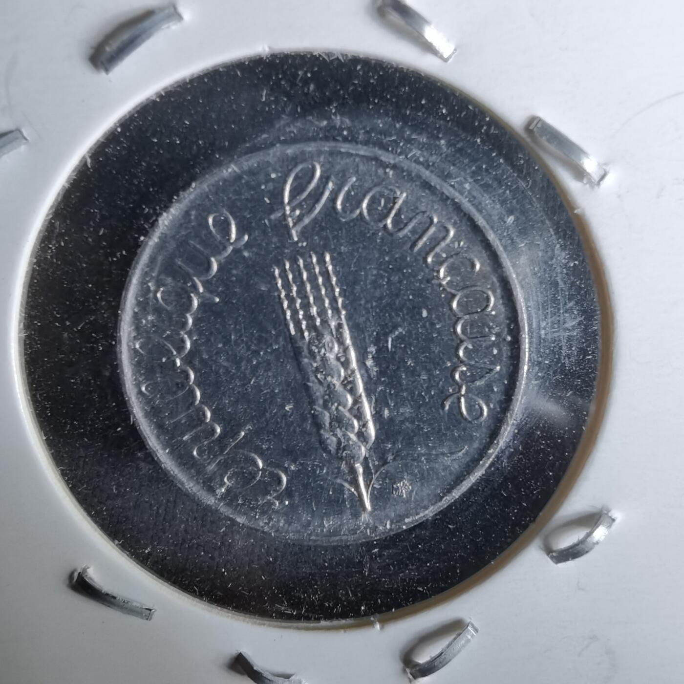 沼泽如烟--第993场 法国1962年五分