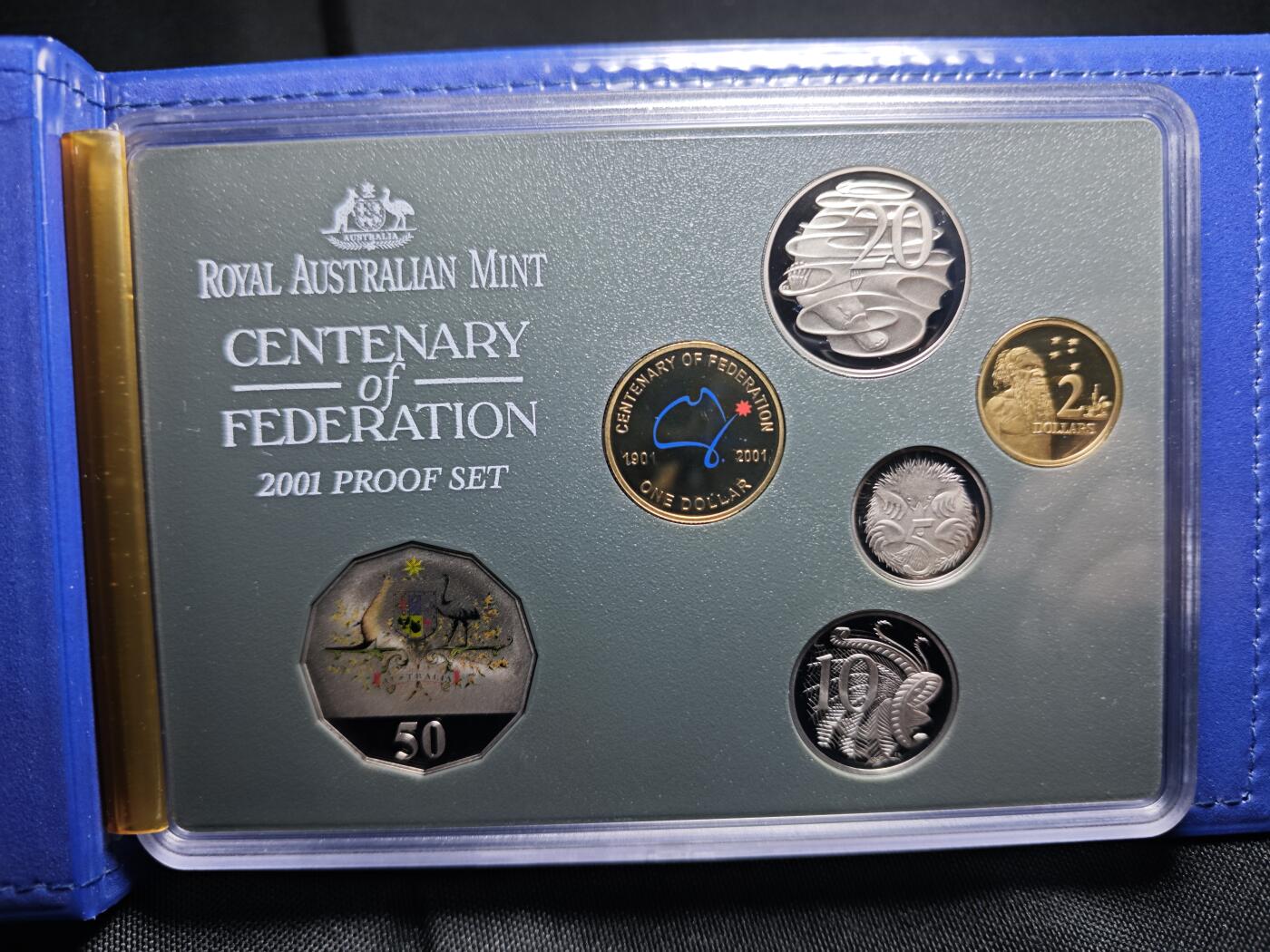 KK钱币收藏小铺  第400期  百期特拍（四拍之四）2月预留时间 周末发货  2001澳大利亚联邦成立一百周年精制套币 带50分/1元彩色纪念币 盒证齐全