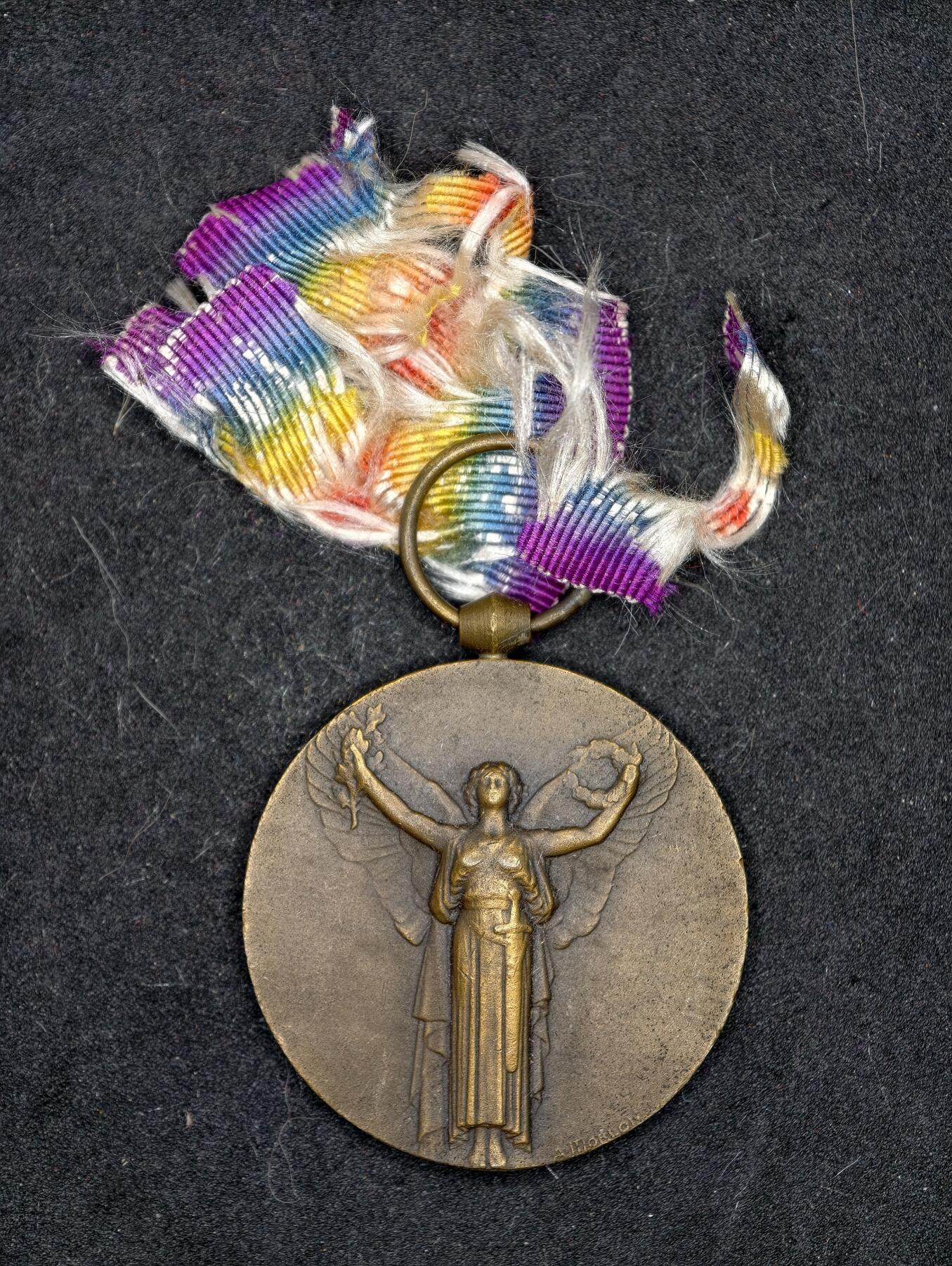 凯旋世界勋赏（持续上新中）（第22期新年大拍）（欢迎送拍）（对拍品有疑问请询问客服，不接受到手刀，出价默认拍品品相。请认真阅读拍卖规则！出价默认已认可！）（收到货请录制开箱视频，无视频概不处理问题。）