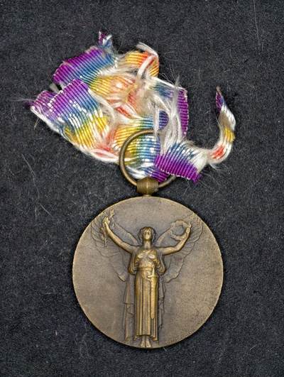 凯旋世界勋赏（持续上新中）（第22期新年大拍）（欢迎送拍）（对拍品有疑问请询问客服，不接受到手刀，出价默认拍品品相。请认真阅读拍卖规则！出价默认已认可！）（收到货请录制开箱视频，无视频概不处理问题。） - 法国一战胜利纪念