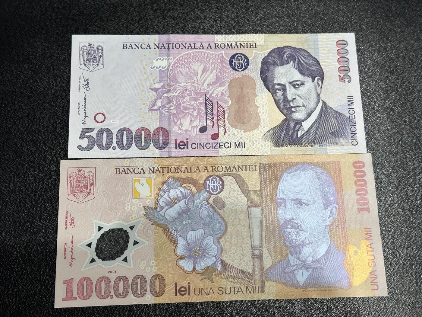 《外钞收藏家》第六百一十一期（农历新年第一场/快递恢复正常再发货）（长期征集拍品、欢迎藏友们联系合作） 2000年罗马尼亚5万全新角不绝+2001年10万塑料钞全新