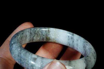 上海都达杂项专场三十一【全场包邮】  - 天然和田玉点墨青花手镯89-51