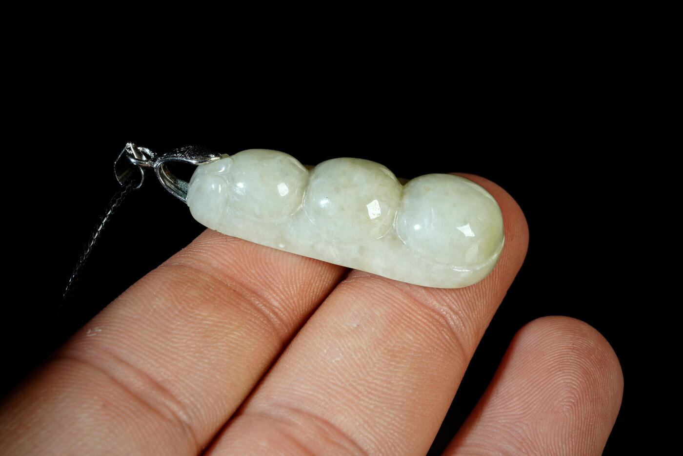 上海都达杂项专场三十一【全场包邮】  天然和田玉精雕《福豆》挂件 89-103