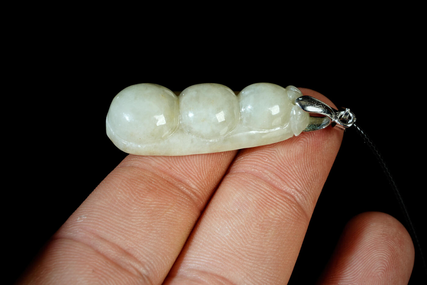 上海都达杂项专场三十一【全场包邮】  天然和田玉精雕《福豆》挂件 89-103