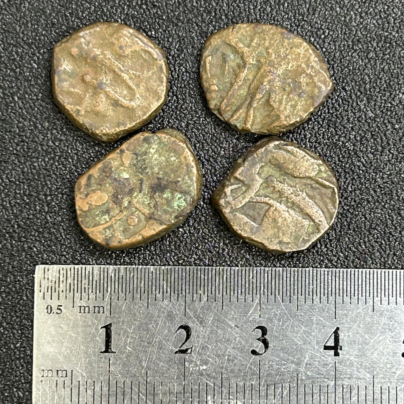 西秦中古拍卖第七十七期 2026马年新春专场 本场拍品年初九发出 丝绸之路 不同国家打制铜币一组4枚 数百年～上千年不等 2号