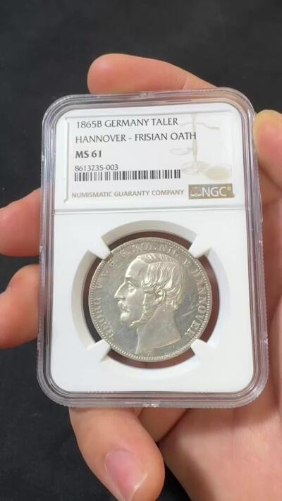 “福币呈祥”新年甄品场（直播拍卖）甄臻铺-世界币章拍卖（第50期），送拍享返佣金等优惠多多 NGC-MS61 1865年德意志汉诺威王朝弗里斯兰橡树泰勒，橡树叶一颗一颗如风中飘逸，人物盔甲几乎无磨损，细节饱满，个人认为严重低评，周围箴言“起来吧，自由的弗里斯兰人”，发行量才2000枚，卖一枚少一枚的存在，银价暴涨别错过。