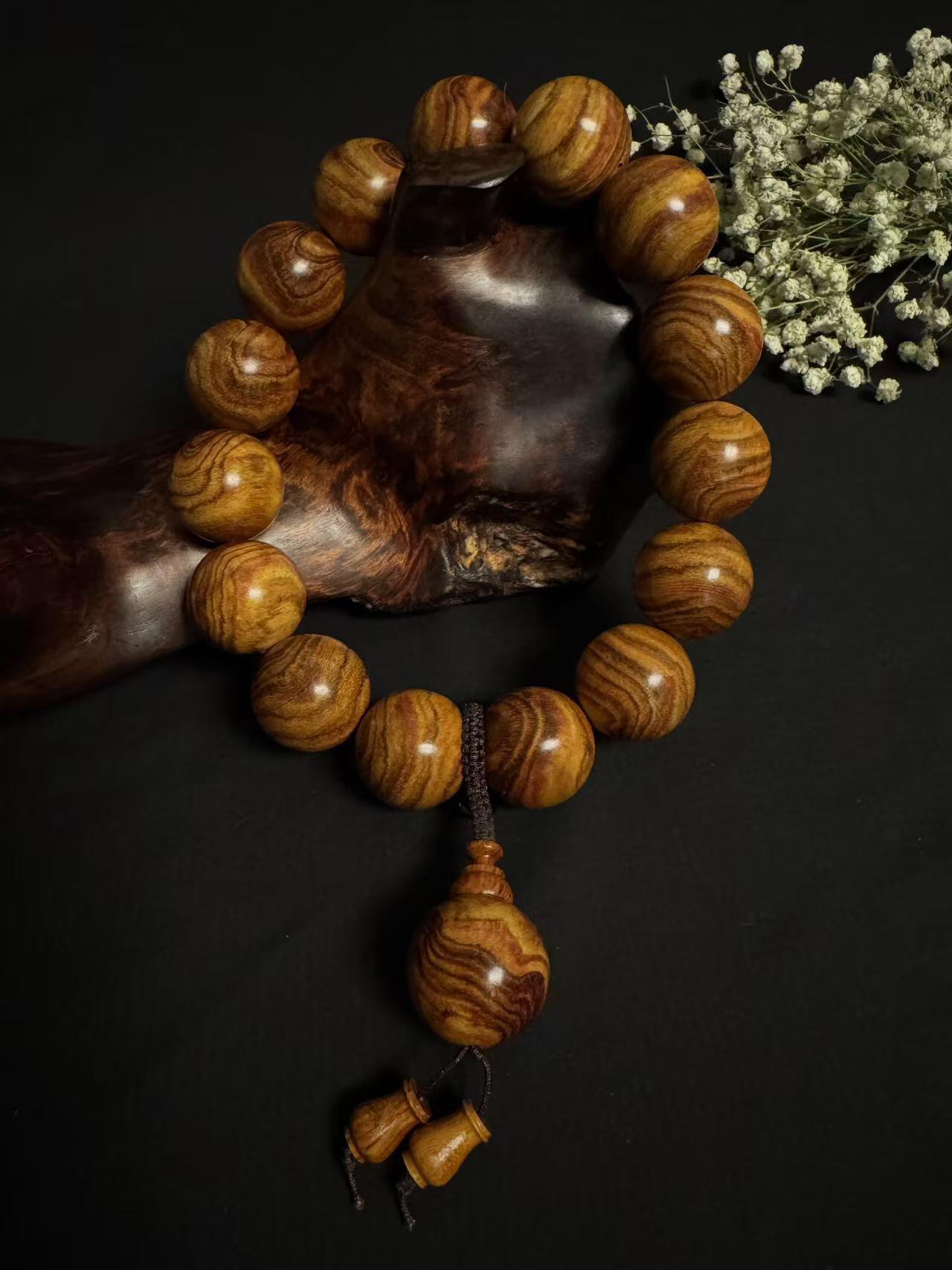 零元拍：海南黄花梨2.5大手持不算三通（同规格）15粒，虎皮纹，靓不靓 