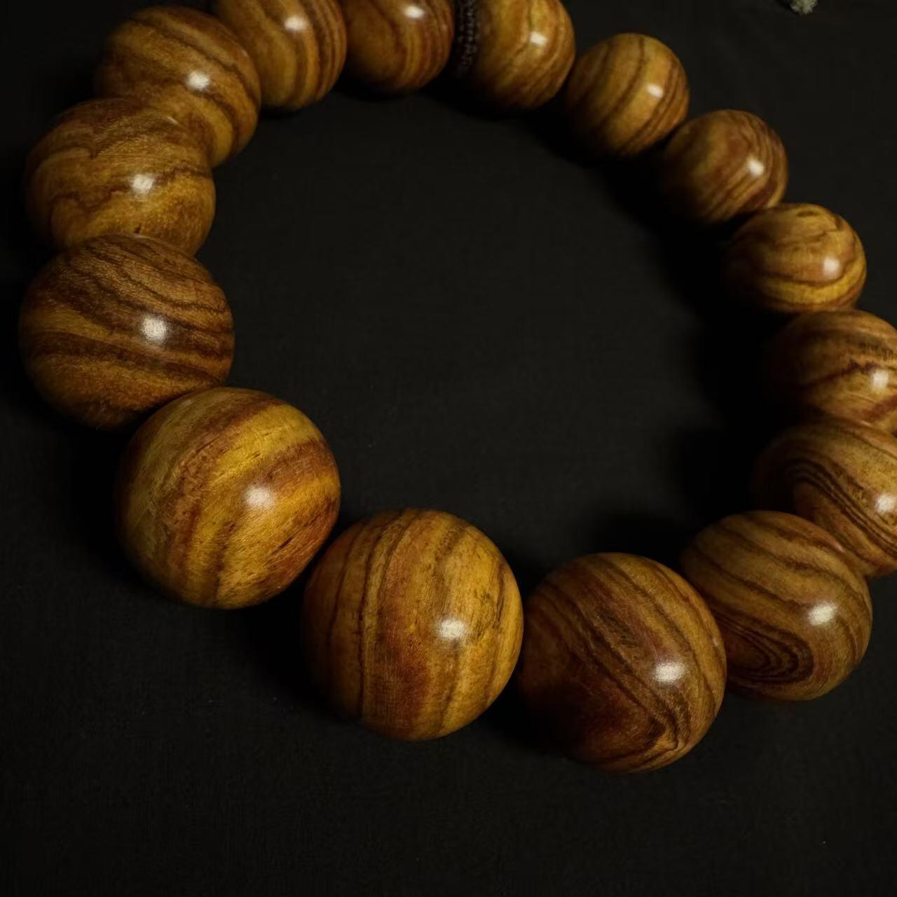 零元拍：海南黄花梨2.5大手持不算三通（同规格）15粒，虎皮纹，靓不靓 