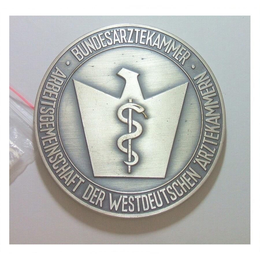 【艺术】德国艺术大章 医学家冯伯格曼 高浮雕精制超大镀银章 75MM 145克