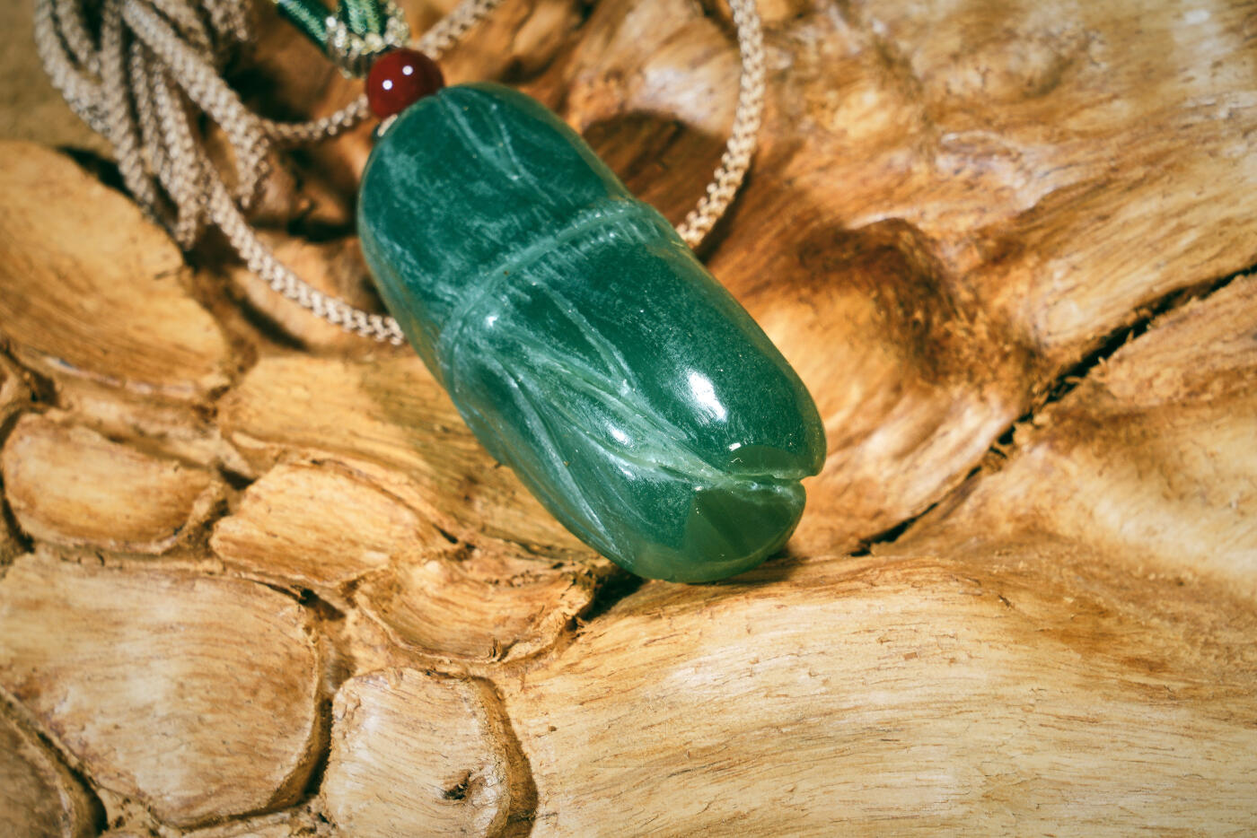 上海都达杂项专场三十一【全场包邮】  和田玉青玉精雕《节节高》挂件 附鉴定证书89-36