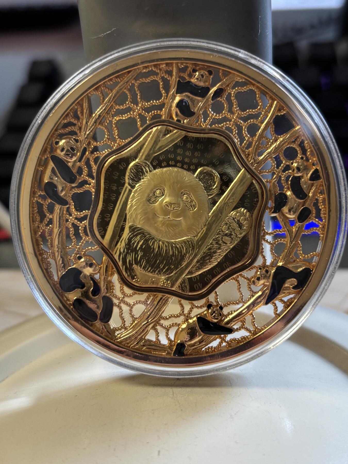 第191期拍卖 所罗门2022年中国熊猫币40周年镂空掐丝2盎司银币，999银镀金，发行1888枚