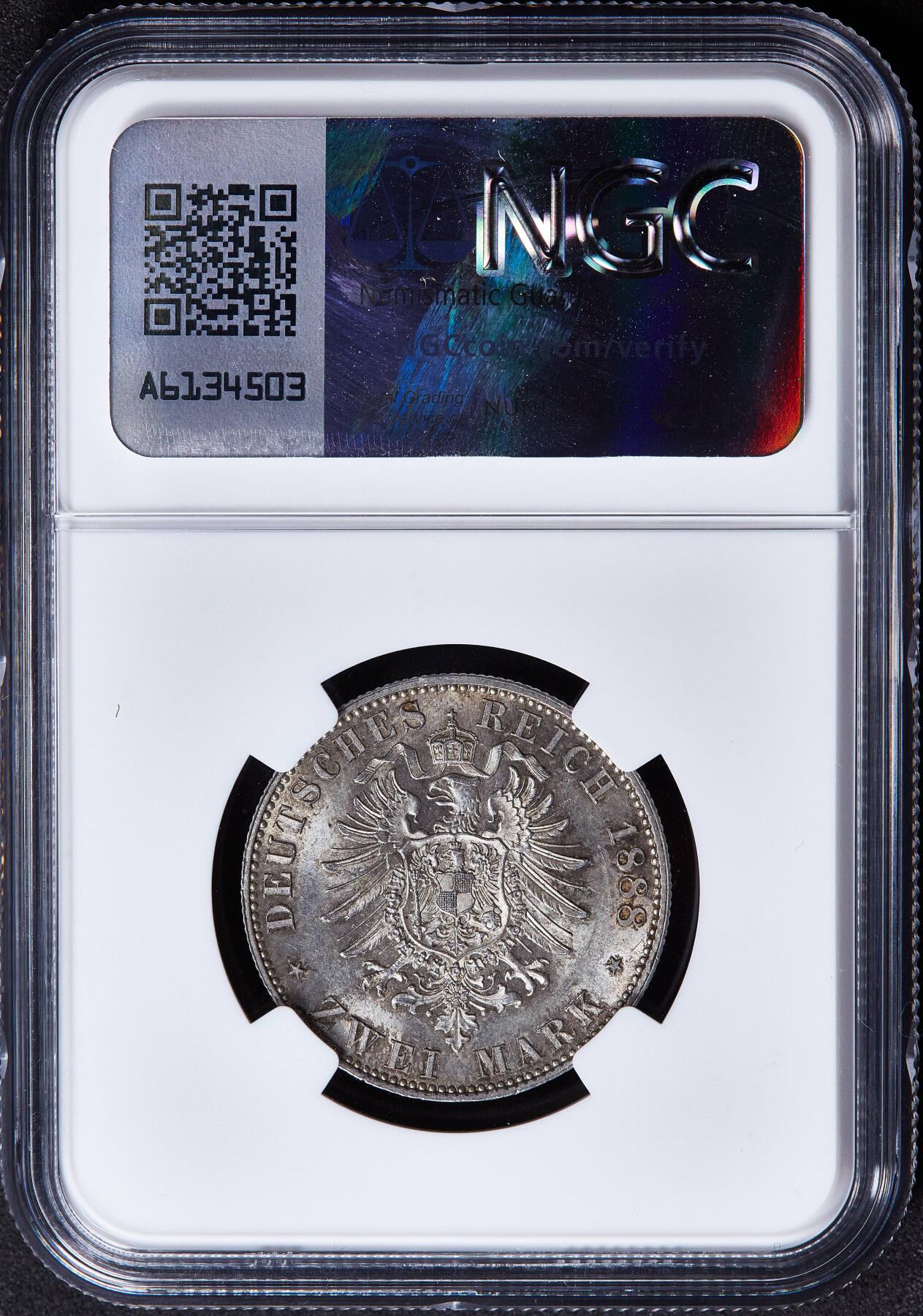 【俄甄集藏】马年新春第一拍 2026年(048)02-25星期三 晚 19:30 全场包邮 德国普鲁士1888年A版三皇之年弗里德里希三世2马克短翅鹰银币，NGC MS64，黄油彩老包浆，转光品相，名誉品种