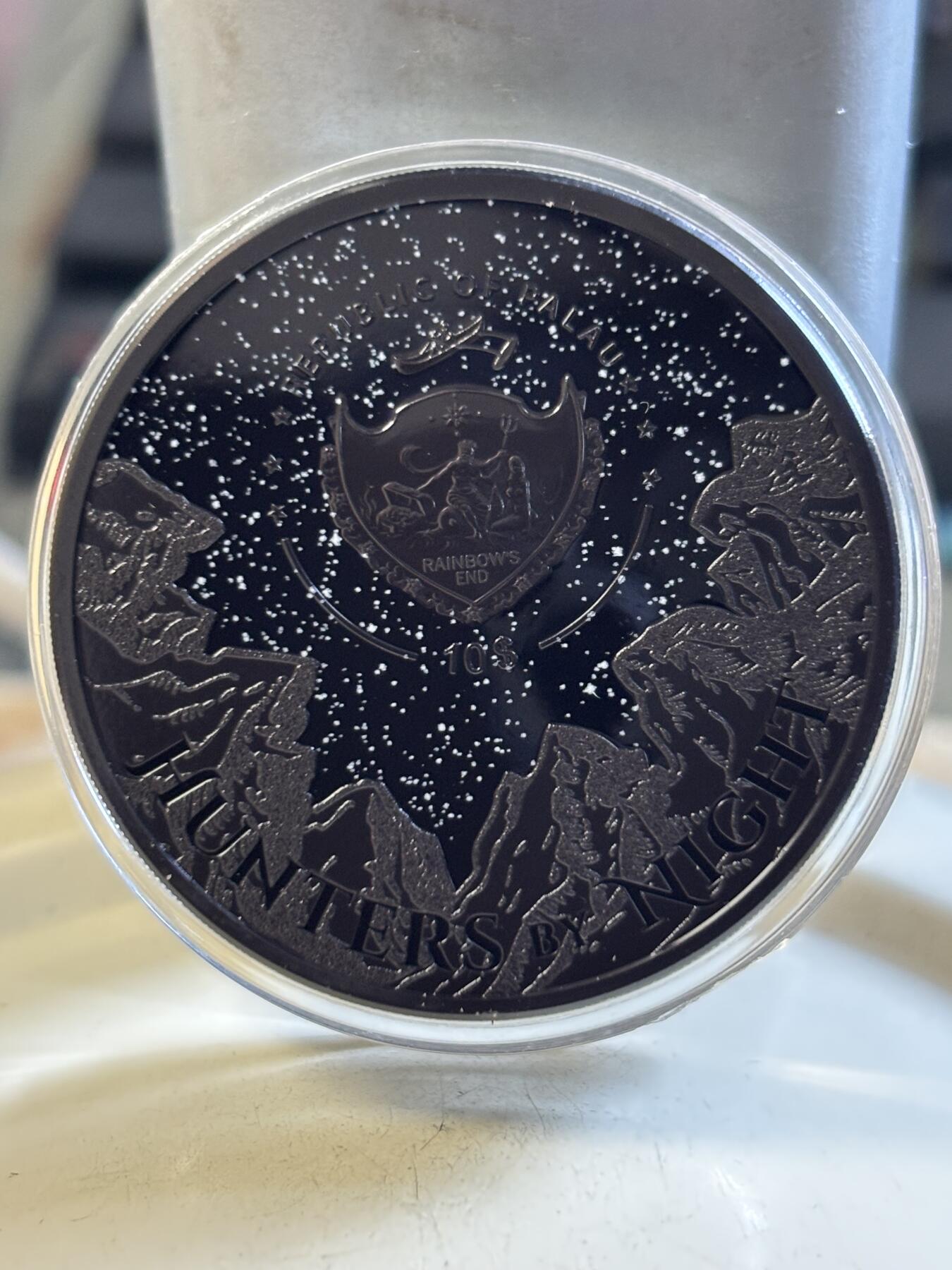 第191期拍卖 帕劳2023年夜间猎人系列凯门鳄曜石黑2盎司纪念彩银币，9999银，发行888枚