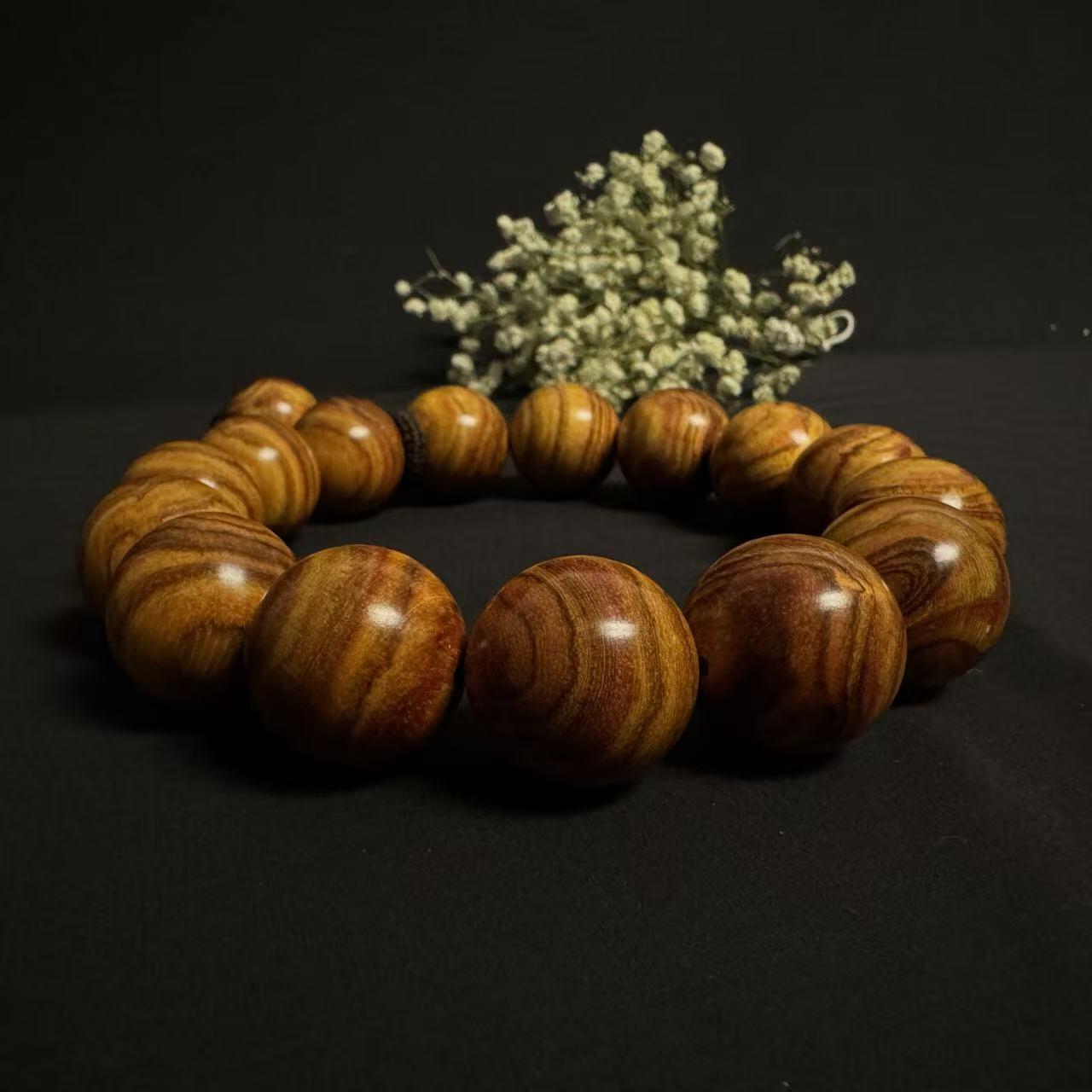 零元拍：海南黄花梨2.5大手持不算三通（同规格）15粒，虎皮纹，靓不靓 