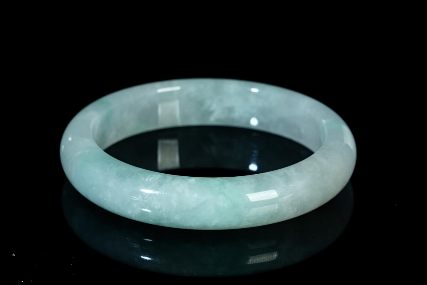 上海都达杂项专场三十一【全场包邮】  天然 冰种飘花翡翠手镯89-47