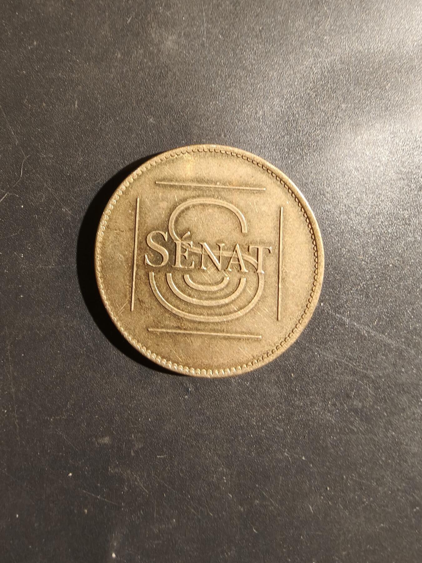 老王徽章第182期 法国参议院卢森堡宫纪念章