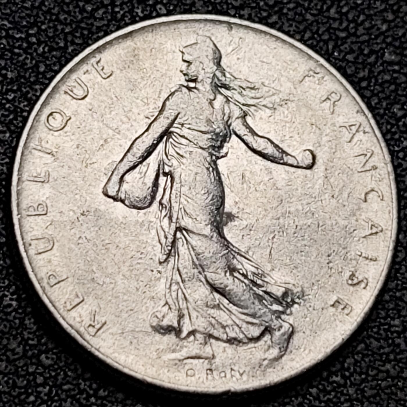 泉币菌-第188场- 迎情人节专场 本场拍品多 请提前出价（本周五和之前拍的 2月14日发货）