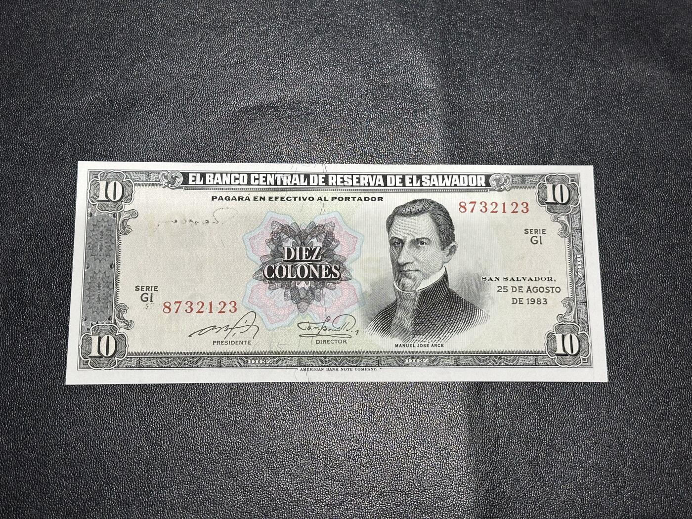 《外钞收藏家》第六百一十一期（农历新年第一场/快递恢复正常再发货）（长期征集拍品、欢迎藏友们联系合作） 1983年萨尔瓦多10克朗 全新UNC 尾123