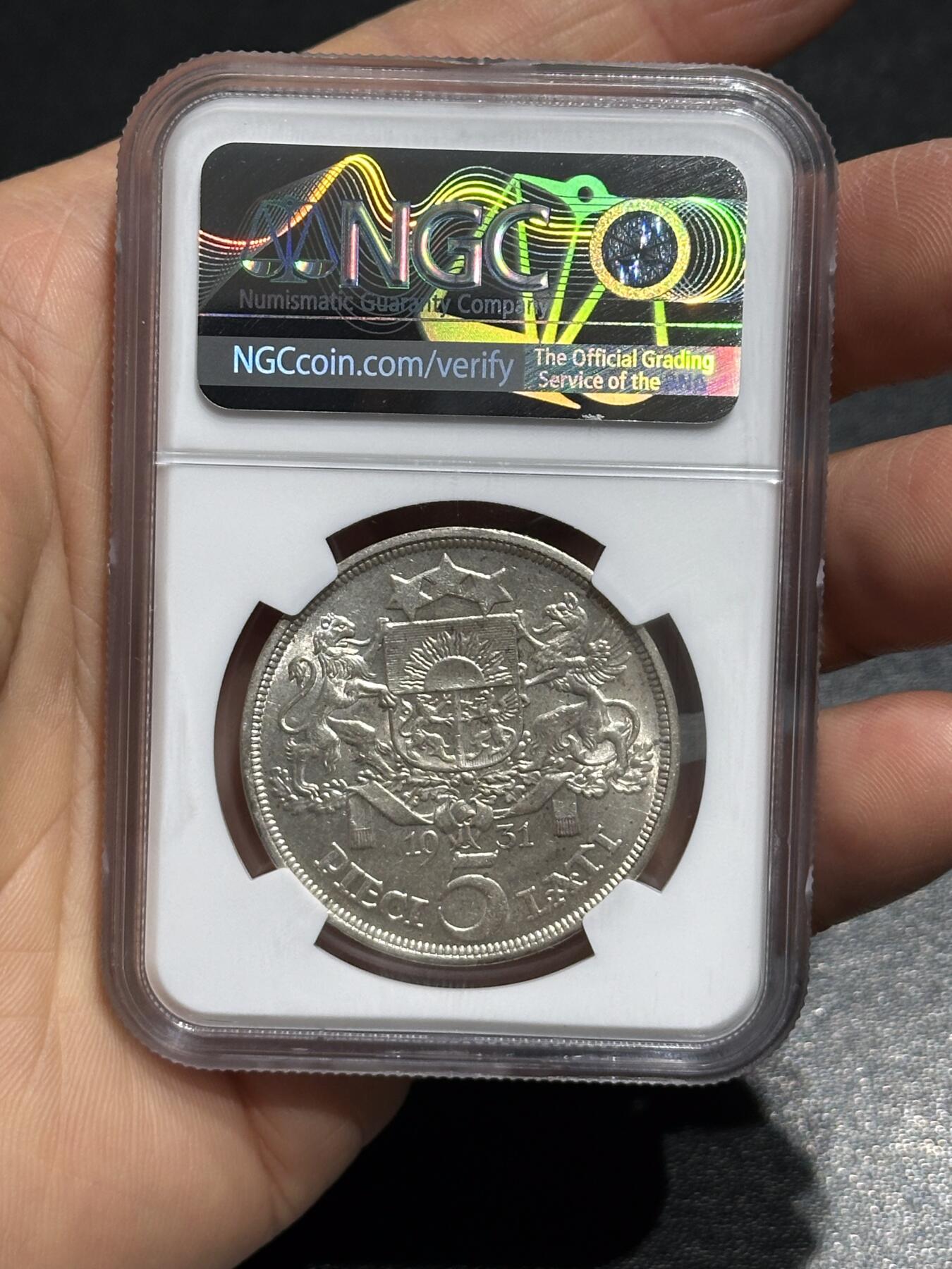 《外钞收藏家》第六百一十一期（农历新年第一场/快递恢复正常再发货）（长期征集拍品、欢迎藏友们联系合作） 1931年拉脱维亚5拉特 大银币 NGC MS62 