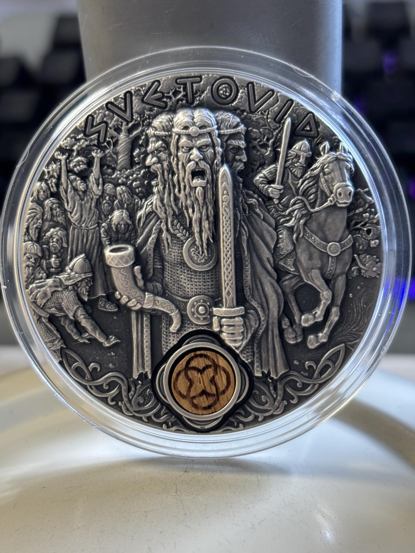 第191期拍卖 纽埃2019斯拉夫神系列2战神斯韦托维德2盎司银币，999银，发行500枚