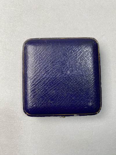 万国钱币拍卖第061期（马年首拍） PCGS SP64 1897年德国威廉二世纪念其祖父威廉一世诞辰100周年银章 通体孔雀蓝彩包浆深度精铸镜面顶级收藏品质 后配蓝色天鹅绒盒一并赠送