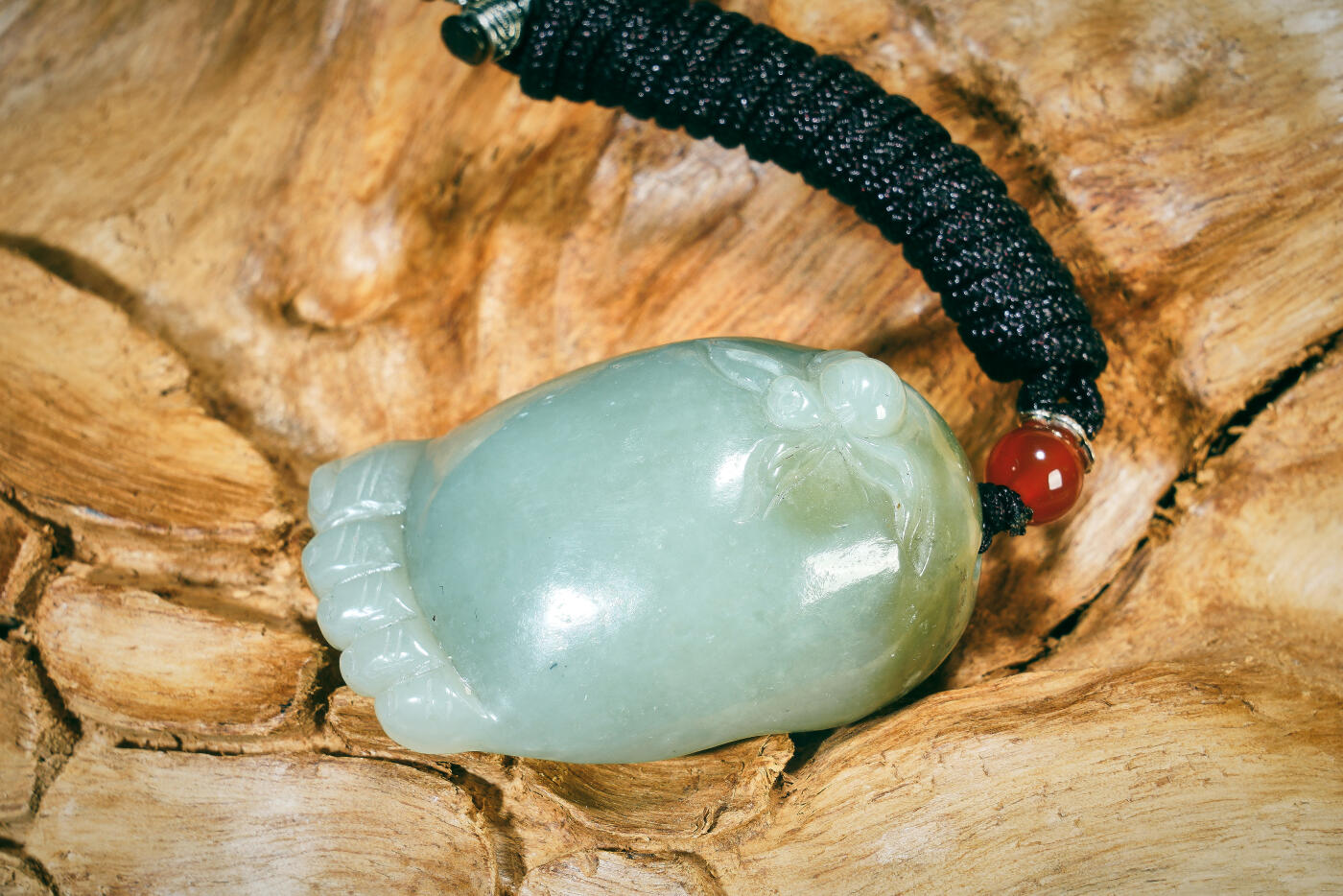 上海都达杂项专场三十一【全场包邮】  和田玉精雕《知足常乐》挂件89-32