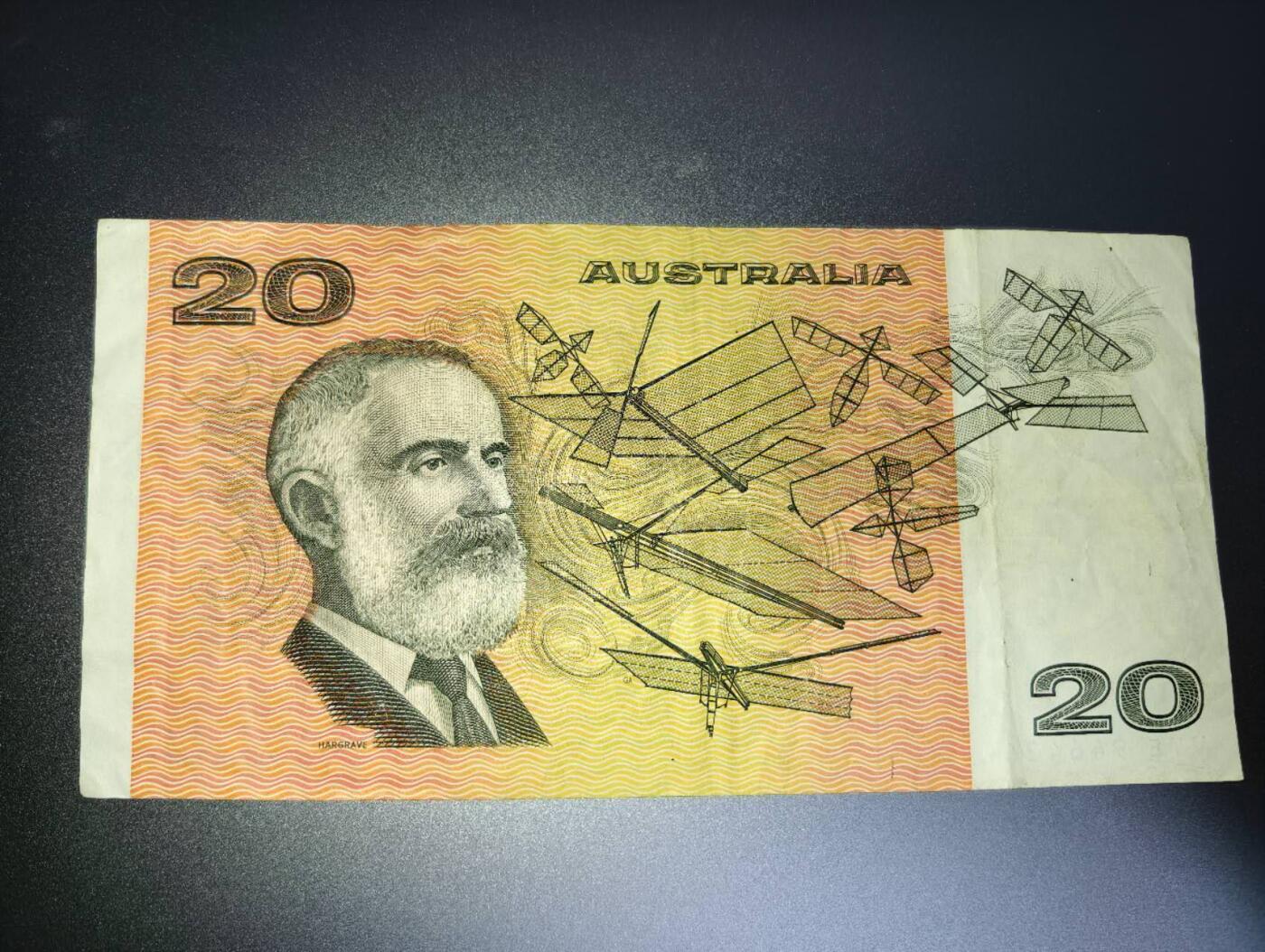 春节钱币瓷器清货捡漏拍场