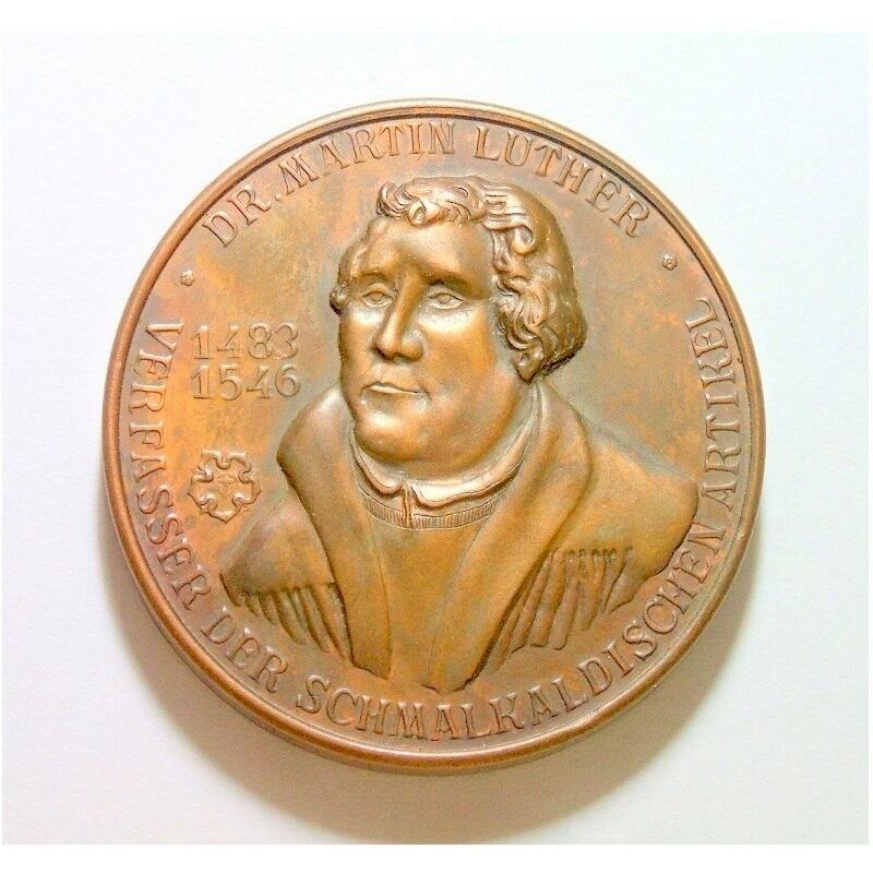 【旋风钱币】2月22日19:00准时开拍 精美欧洲币章、银币银章、第三帝国钱币、手串手镯紫砂壶等 全场包邮！ 德国1983年 马丁路德及故居高浮雕精制大铜章 42MM