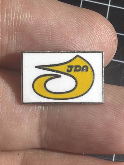 古冰库章牌勋赏收藏0起拍卖 纪念章