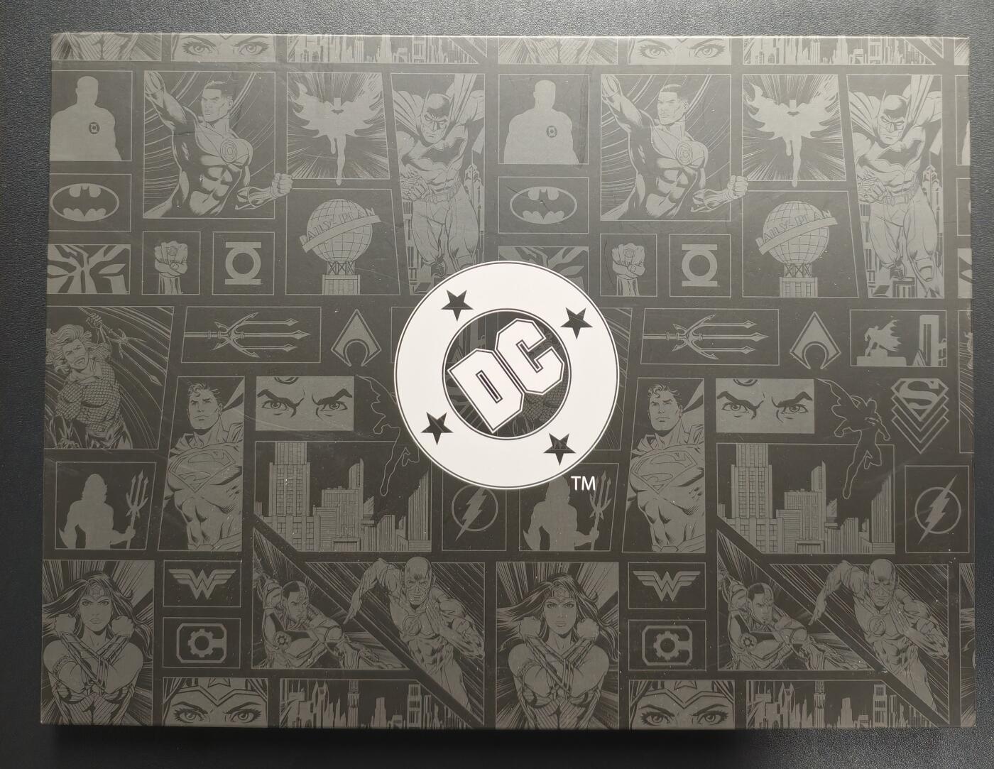 天玑星卡拍第172期《2.23周一截拍》持续收拍收评中 满赠卡需备注 DC英雄漫画系列艺术装饰画 小丑 28/77 A4左右尺寸