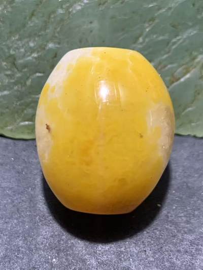 精美冰飘鸡油黄战国红玛瑙随形桶珠一颗！ - 精美冰飘鸡油黄战国红玛瑙随形桶珠一颗！