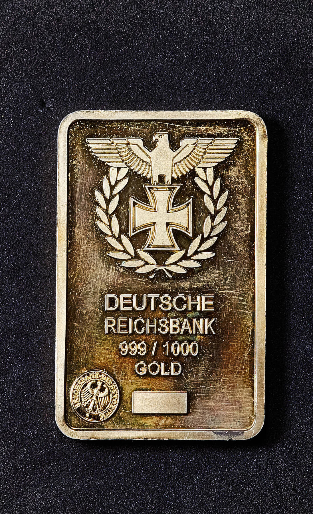 【俄甄集藏】马年新春第一拍 2026年(048)02-25星期三 晚 19:30 全场包邮 苏联一级圆满服役奖章、校徽与各类证章9枚一组，好品，末图德国条型章牌为赠品