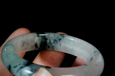 上海都达杂项专场三十一【全场包邮】  - 天然冰种飘花翡翠手镯89-41