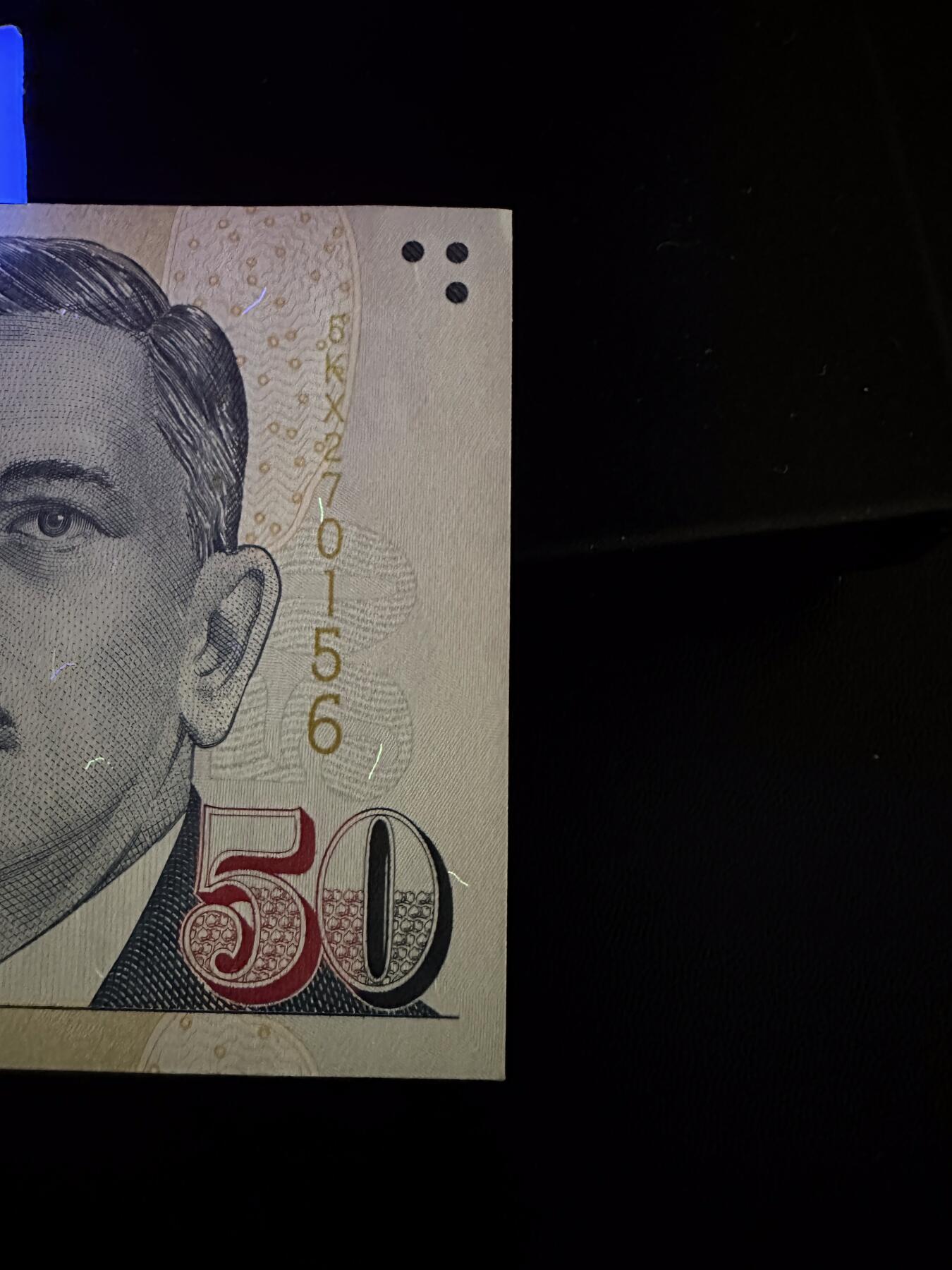 《外钞收藏家》第六百一十一期（农历新年第一场/快递恢复正常再发货）（长期征集拍品、欢迎藏友们联系合作） 新加坡20元 等值协议40周年纪念钞全新+人像纸币版50元全新一个角不绝