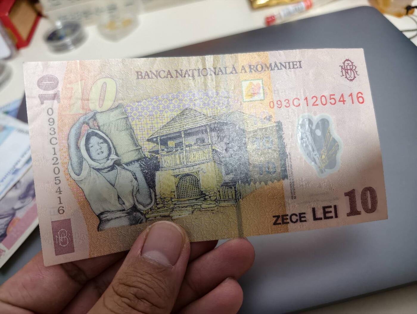 春节钱币瓷器清货捡漏拍场