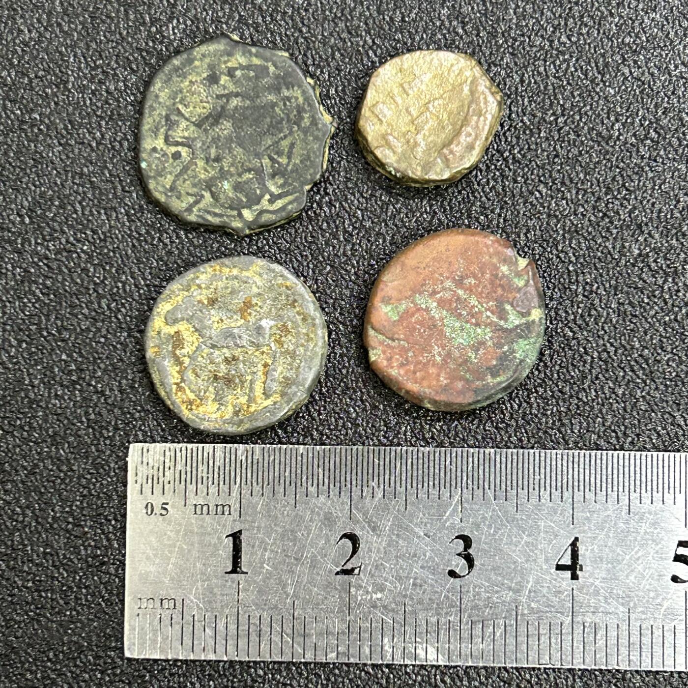 西秦中古拍卖第七十七期 2026马年新春专场 本场拍品年初九发出 丝绸之路 不同国家打制铜币一组4枚 数百年～上千年不等 1号