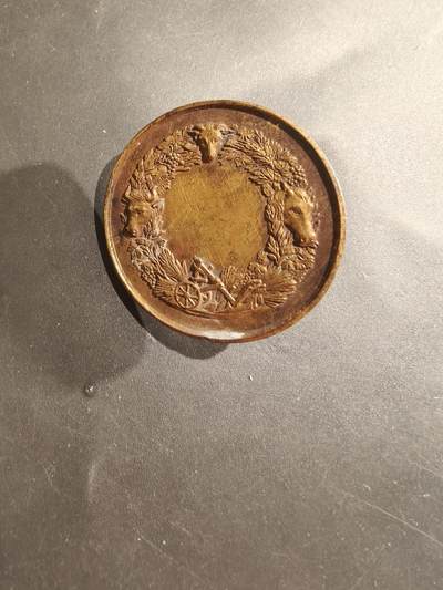 老王徽章第182期 - 法国农业协会单面镀金铜章   直径41mm    重量28g