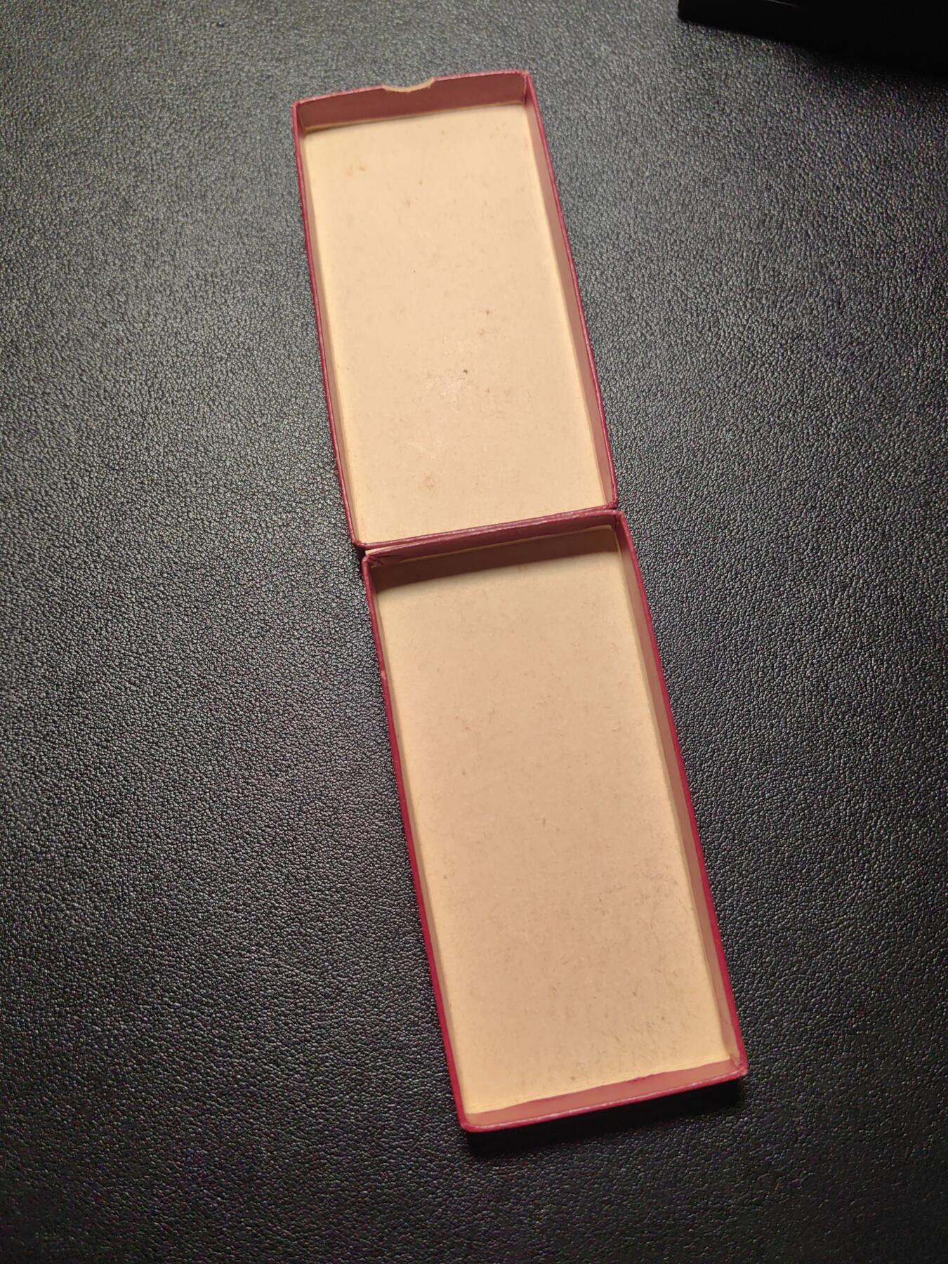 靖甫拍卖第四场 法国勋奖章原盒 4