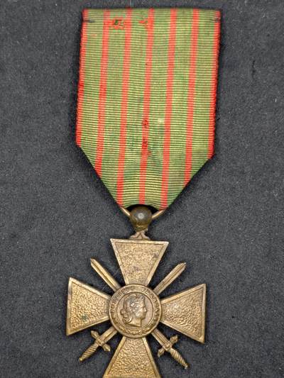 凯旋世界勋赏（持续上新中）（第22期新年大拍）（欢迎送拍）（对拍品有疑问请询问客服，不接受到手刀，出价默认拍品品相。请认真阅读拍卖规则！出价默认已认可！）（收到货请录制开箱视频，无视频概不处理问题。） - 法国1914～1917战争十字